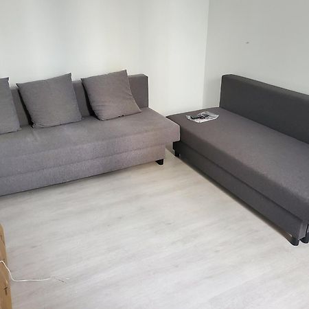 Appartement Pres De Stade De France โอแบวีลีเย ภายนอก รูปภาพ
